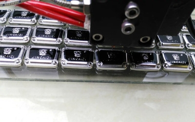 箱包五金點透明AB膠